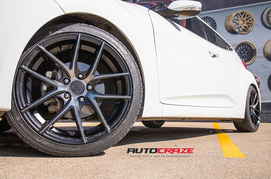HYUNDAI-VELOSTER-TARGA-BLACK---MACHINED-WITH-DOUBLE-DARK-TINT